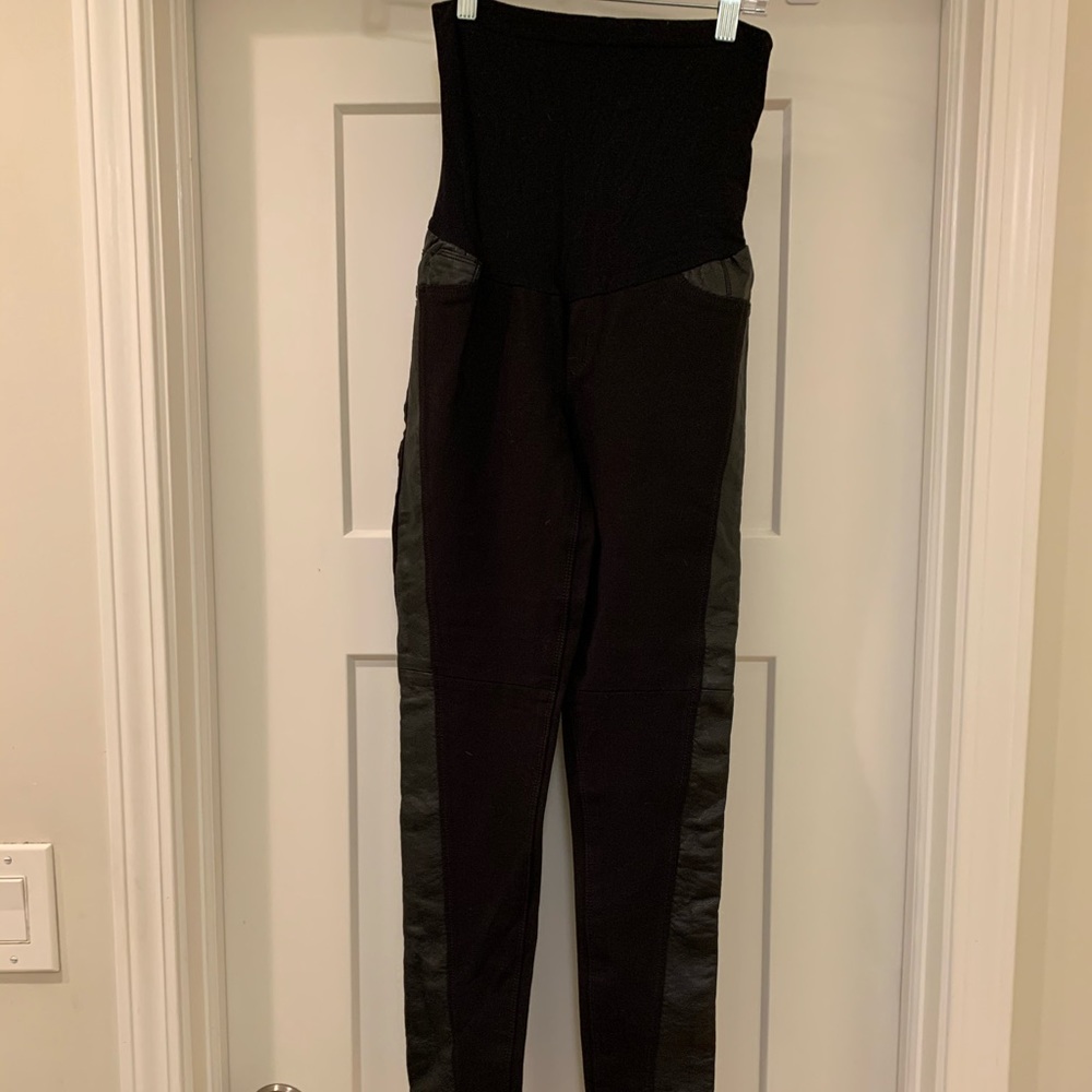 Pea in the bod black jeggings with pleather stripe